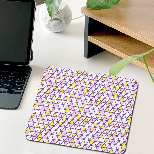 Pink Triangles Pattern Mouse Pad (Criador carregado)