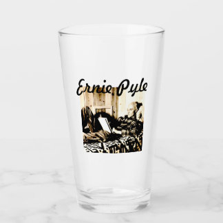 PINT COPO DE CERVEJA DE ERNIE PYLE RECLINADO