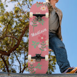 Pintel de Buquê de margarida rosa doce - skate ret<br><div class="desc">Pintor-Padrão de Buquê de margarida rosa doce. Design,  cor rosa-doce e feminina,  bonitinha e lúcida,  pelo "Dreaming Cocoon". Personalize este skate como um presente maravilhoso para uma garota que ama flores e skate.</div>