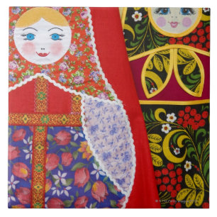 Pintura da boneca de Matryoshka do russo