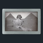 Pirâmides de Sphinx e Giza do excelente Necropolis<br><div class="desc">O Esfinge Excelente de Giza, uma estátua de calcário massiva com o corpo de um leão e a cabeça de um humano, é um dos monumentos mais reconhecíveis e misteriosos do mundo. Localizado no Planalto de Giza, no Egito, perto das Pirâmides Excelentes de Giza, o Esfingx tem atraído a imaginação...</div>
