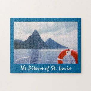 Pitons de St Lucia do quebra-cabeça do mar