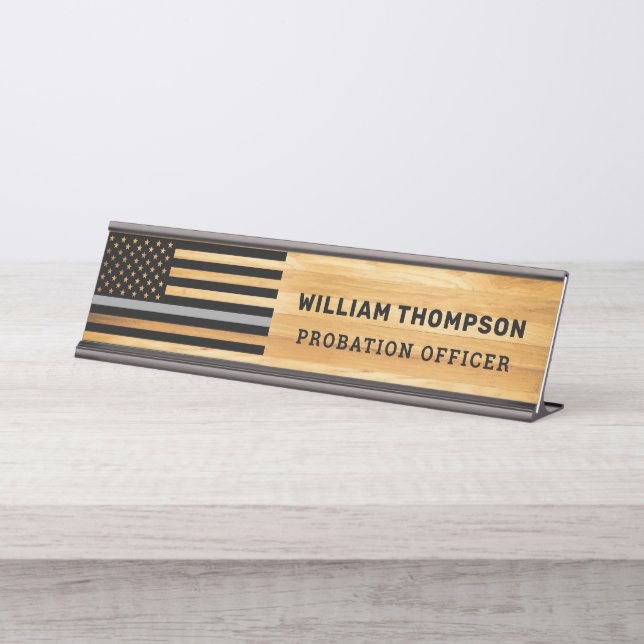 Placa De Mesa Agente Correto Cinza Fino Linha Madeira Rústica (Frente)