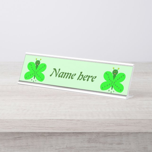 Placa De Mesa Borboleta do Dia de São Patrício Personalizada (Frente)