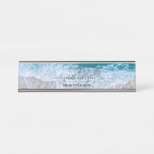 Placa De Mesa Elegante de Script Azul Personalizado da Praia (Frente)