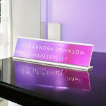 Placa De Mesa Empresas modernas de folha cor-de-rosa e roxa<br><div class="desc">Placa de nome comercial minimalista de aço inoxidável de aço inoxidável, cor-de-rosa e roxa, com nome e profissão de tipografia branco e escrito. A Placa de nome comercial do metal de folha cor-de-rosa e roxa pode ser personalizada com seu nome. Entre em contato com o designer para obter itens correspondentes...</div>