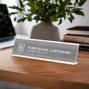 Placa De Mesa Manly Linen Procura com o Nome Monograma