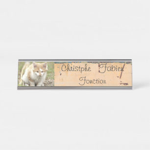 Placa De Mesa Nomeia os animais de gatos.