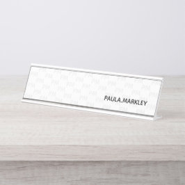 Placa De Mesa Padrão Simples de Monograma de Cinzas Brancas