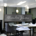 Placa De Porta Black Metallic Foil Modern Elegant Business<br><div class="desc">Placa de nome comercial minimalista de aço inoxidável metálico preto com letra branca para o monograma. A Placa de nome comercial Black Modern e Elegante Foil Metal pode ser personalizada com seu nome. Entre em contato com o designer para obter itens correspondentes personalizados.</div>