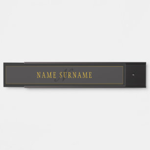 Placa De Porta Monograma de Letra Rebuscada Preto e Dourado