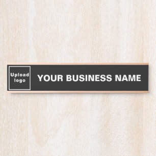 Placa De Porta Nome e logotipo da empresa em preto e longo alcanc