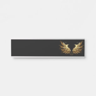 Placa De Porta Ouro Angel Wings sobre fundo preto