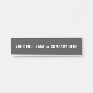 Placa de porta personalizada com fonte e cores de
