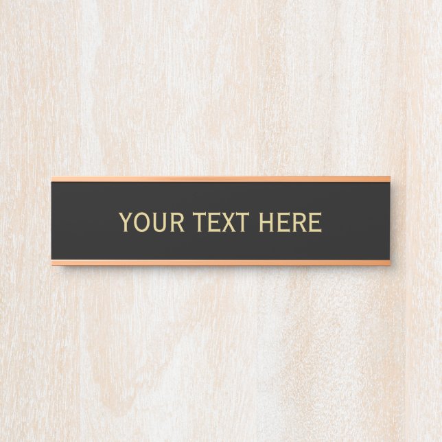 Placa de Porta Preta e Dourada Personalizada | Nom (Frente)