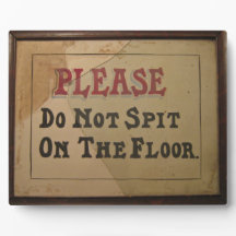 Por Favor, Não Coloque A Vintagem No Chão.