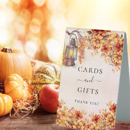 Placas de outono de flores laranja presentes