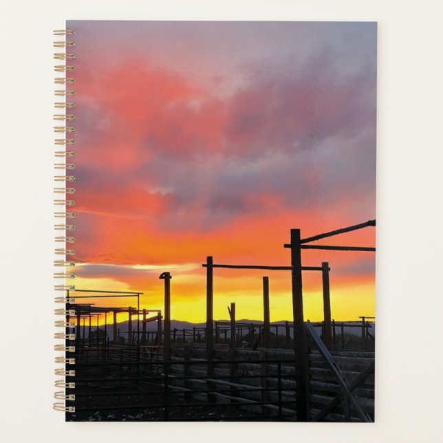 Planejador de Corral ao Pôr do Sol (Frente)