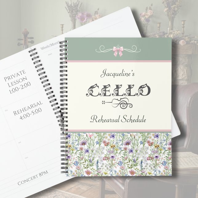 Planejador de Ensaios de Cello do Prado Encantado  (Custom Cello Rehearsal Planner | Whimsical Sage Green & Pink Wildflower | Botanical Music Gear)