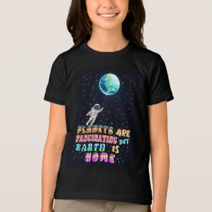Planetas São Fascinantes, Mas A Terra Está Em Casa