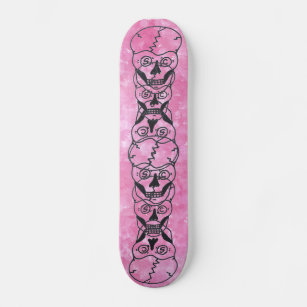 plataforma cor-de-rosa do skate do crânio, diabo