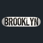 Plataforma do skate de Brooklyn<br><div class="desc">Plataforma do skate de Brooklyn perto: Plataforma do skate da monge de PiratesofBrooklyn Brooklyn da coleção do "Condado de Kings" perto: Cor de madeira da plataforma do bordo americano do dobra-Norte de PiratesofBrooklyn 7: Branco/preto ** o conselho completo da ordem ** - inclui caminhões, as rodas dos naturais de Ricta,...</div>