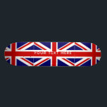Plataforma feita sob encomenda do skate da<br><div class="desc">Plataforma conhecida feita sob encomenda do skate da bandeira britânica patriótica de Union Jack. Design de madeira legal do conselho do skate para meninos e meninas. Ideia do presente de aniversário do divertimento para miúdos. Personalize com letras feitas sob encomenda do nome ou do monograma. Ideia impressionante do presente de...</div>