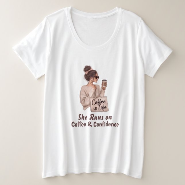 Plus Size Camiseta Ela Corre Com Café Confiança (Frente do Design)