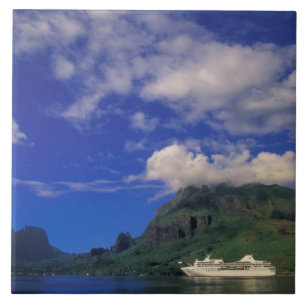 Polinésia Francesa, Moorea. Cooks Bay. Navio de c