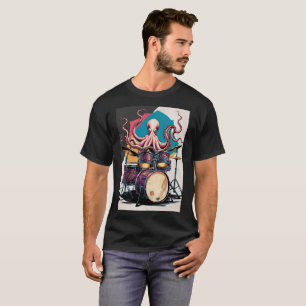 polvo tocando tambor com camisa