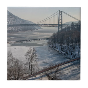 Ponte da montanha do urso