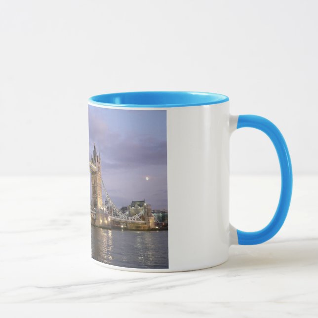 Ponte da torre da caneca de café de Londres (Direita)