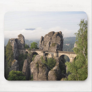 Ponte de Bastei no mousepad saxão da suiça