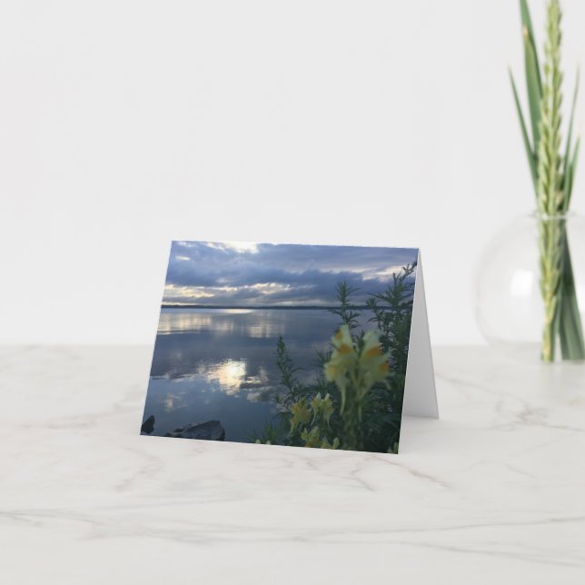 Pontos brilhantes num cartão de dia nublado (Frente)