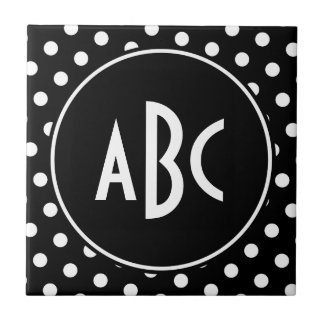 Pontos Pretos e Brancos Monogramados