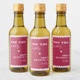 Pop de magenta preto, a espingarda Ela está ganhan