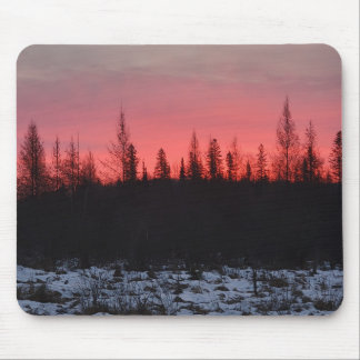 Pôr do sol do final de inverno no mouse pad