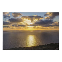 Pôr do sol em Malta sobre o Mar Mediterrâneo Paraí