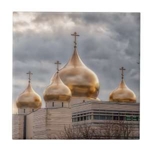 Pôr do sol na Catedral Ortodoxa Russa em Paris