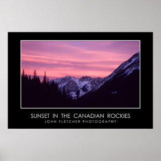Pôr do sol na Poster das Rockies canadenses com bo