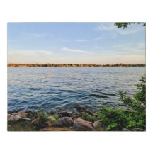 Pôr do sol pelo lago