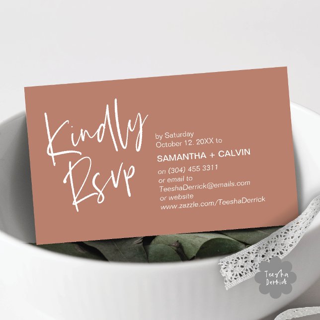 Por favor, responda Convite de Casamento Minimalis (Kindly RSVP Modern Minimalist Wedding Dinner Invites Reminder Enclosed Card Phone Email Earthy Brown)