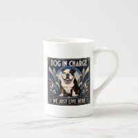 Caneca de Café Bulldog Comanda a Casa - Caneca
