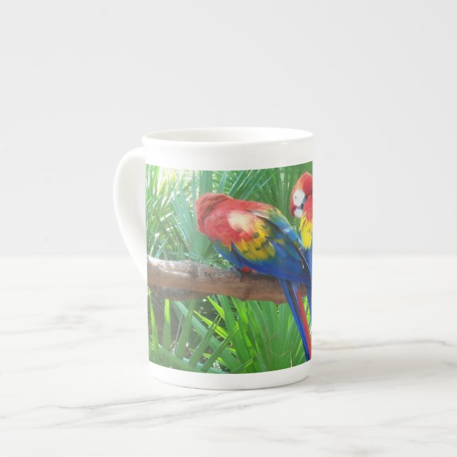 Porcelana Dos Macaws de osso escarlate da caneca de China (Frente Esquerda)