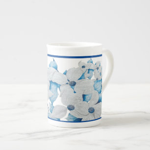 Porcelana Flores de Dogwood em uma caneca chinesa óssea
