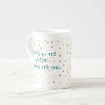 Um dia na caneca de China do torno