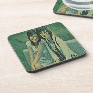 Porta-copo Amigos bonitos sentados ao lado um do outro