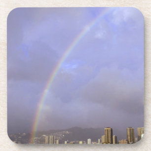 Porta-copo Arco-íris sobre Honolulu, Havaí, EUA