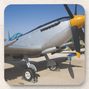 Porta-copo British-built Spitfire fighter