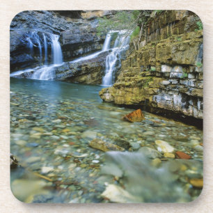 Porta-copo Cameron cai em Waterton Lakes National Park em